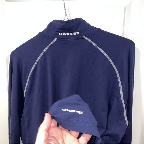 Rare Oakley Hydrolix Men Sz L pullover sweatshirt Long Sleeve Navy Blue 1/4 Zip - Picture 8 of 9